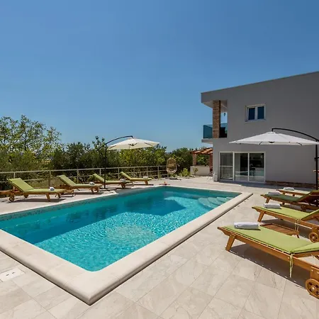Bucije Private Pool Save 15 Percent On Split-villas Com * Kaštela