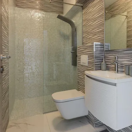Bucije Private Pool Save 15 Percent On Split-villas Com ヴィラ Kaštela